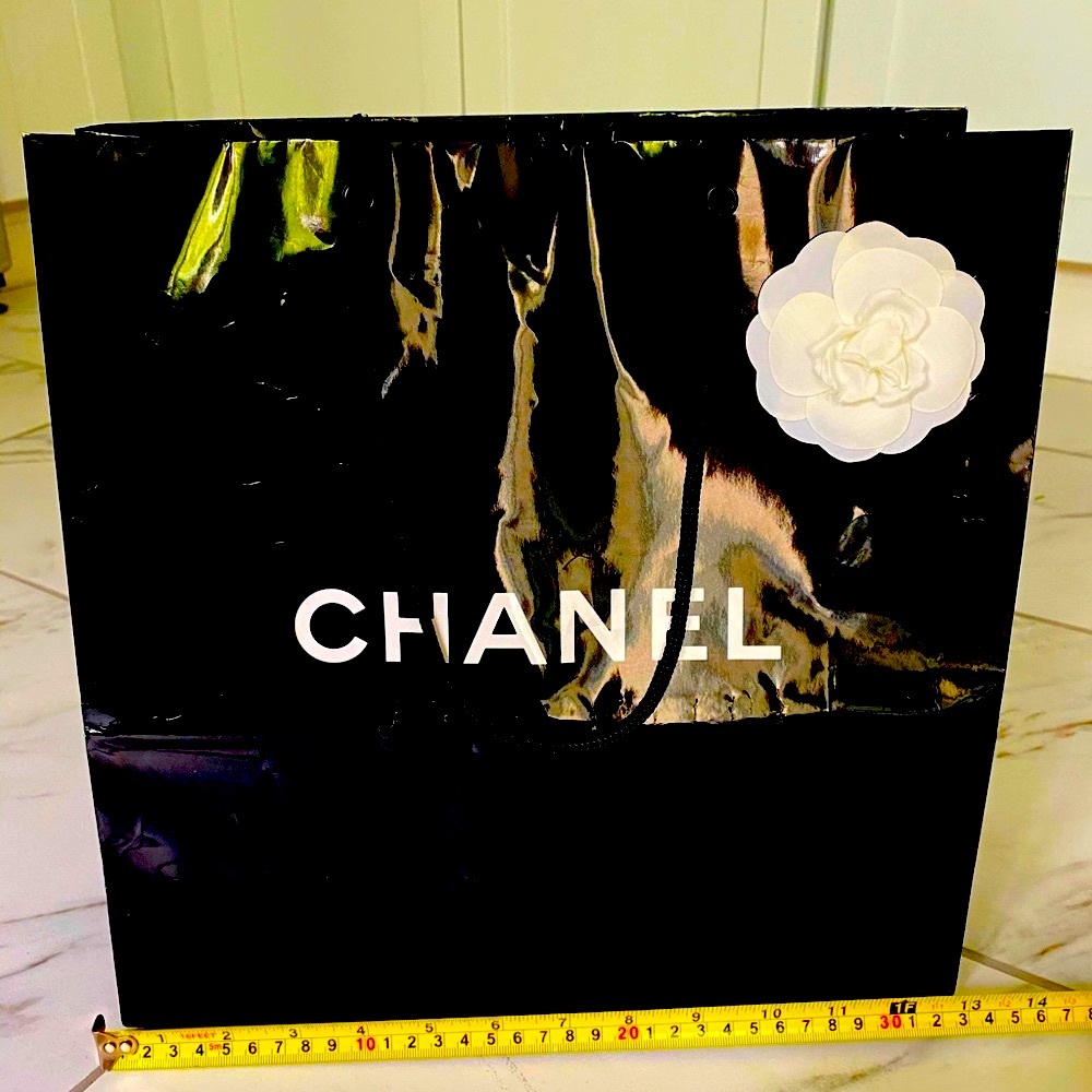 Chanel shopping bag